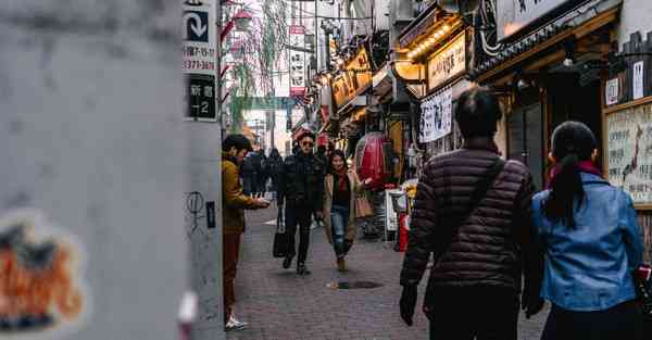 2022年中元节出生女孩五行缺金起名，最旺的名字